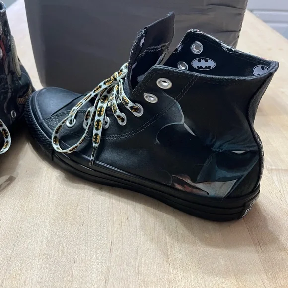 BATMAN CONVERSE - Picture 2 of 4
